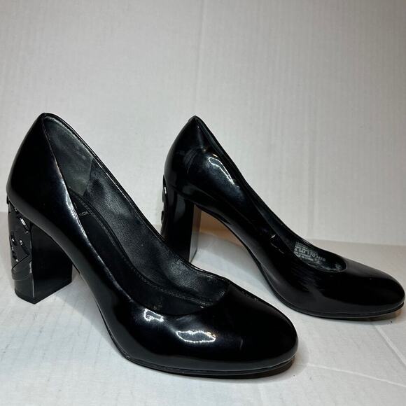 Tory Burch Size 6.5 Logo Black Patent Leather Pump Heels Workwear Office Siren - Picture 2 of 10